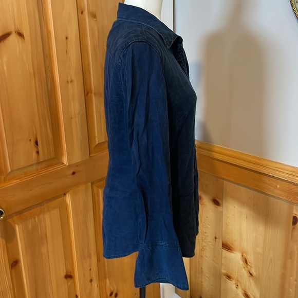 Banana Republic Denim shirt - Picture 5 of 10